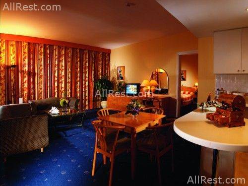 Jumeira Rotana Hotel 5